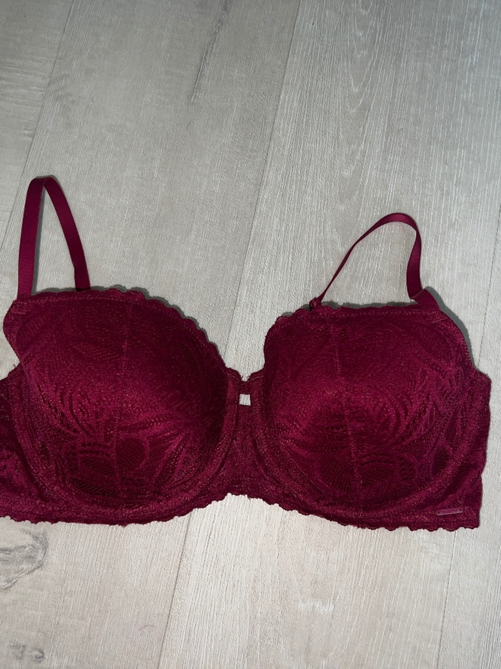DKNY Lace Deco Balconette Bra in Red Plum Burgundy Size 36 D